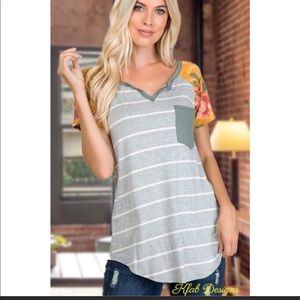 💚Price Drop💚Contrast Print, Super Soft Knit Top
